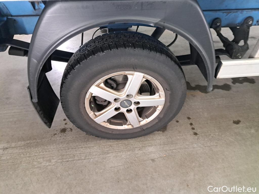 Volkswagen  Crafter Volkswagen  35 2.0TDI 75kW L4 FWD 2d #15