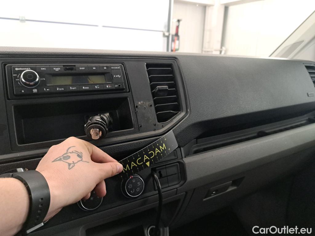 Volkswagen  Crafter Volkswagen  35 2.0TDI 75kW L4 FWD 2d #47