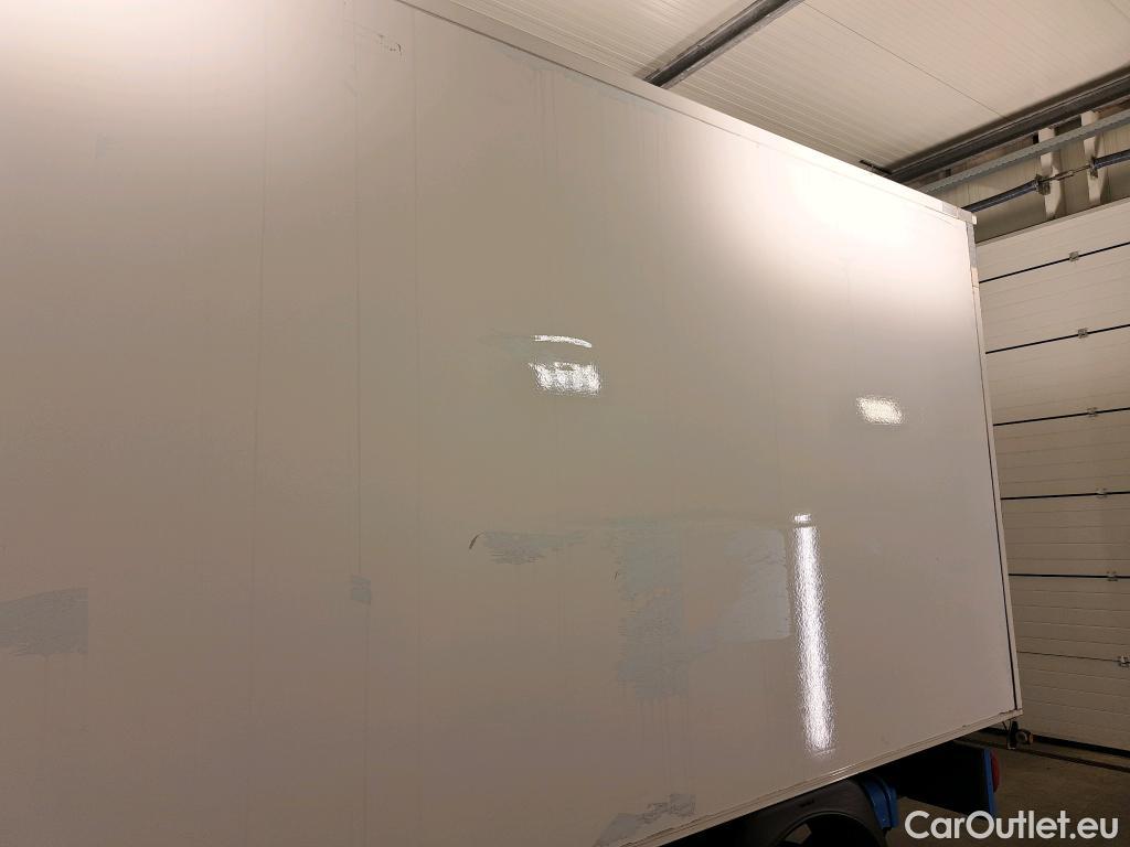 Volkswagen  Crafter Volkswagen  35 2.0TDI 75kW L4 FWD 2d #17