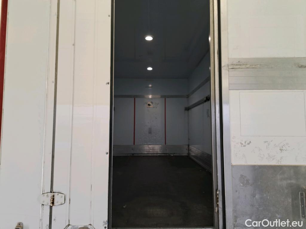 Volkswagen  Crafter Volkswagen  35 2.0TDI 75kW L4 FWD 2d #8