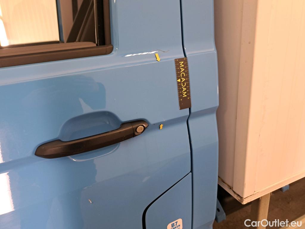 Volkswagen  Crafter Volkswagen  35 2.0TDI 75kW L4 FWD 2d #33