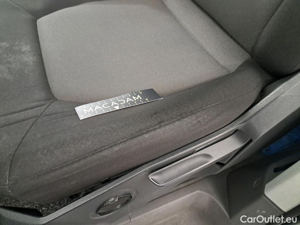 Volkswagen  Crafter Volkswagen  35 2.0TDI 75kW L4 FWD 2d #41