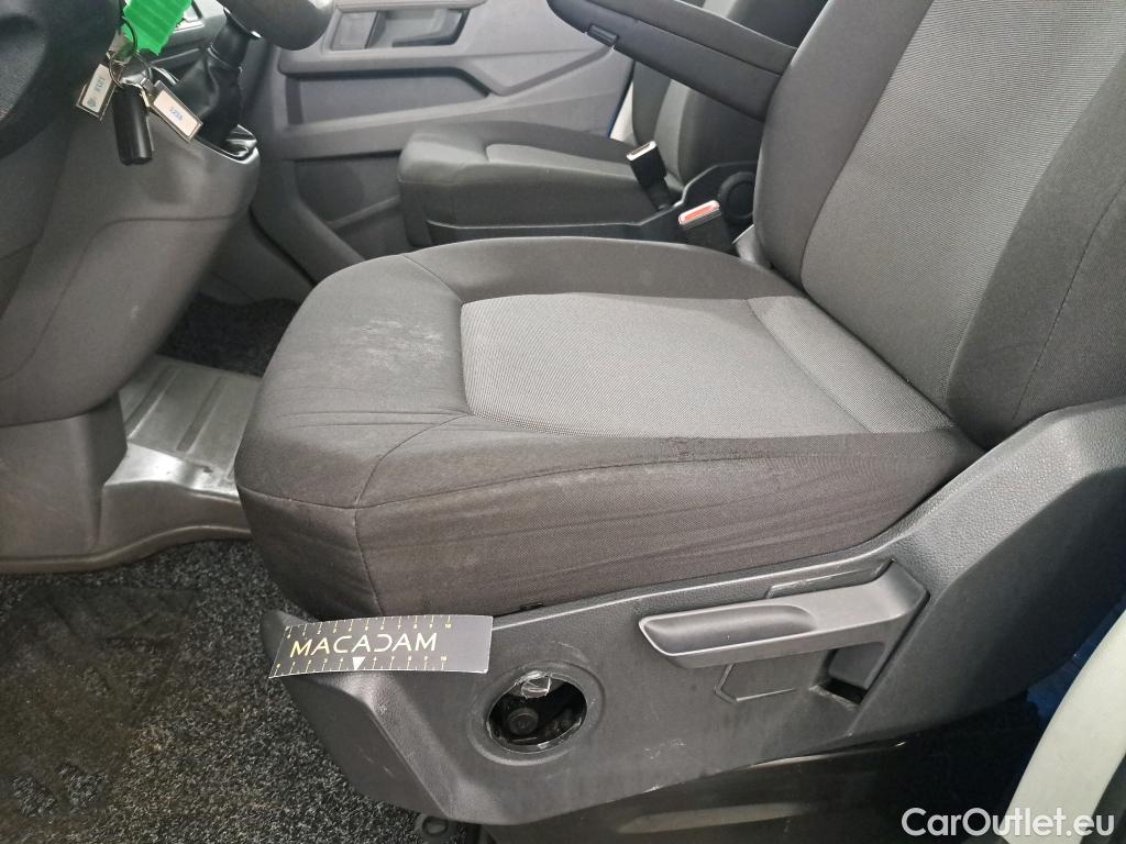 Volkswagen  Crafter Volkswagen  35 2.0TDI 75kW L4 FWD 2d #46