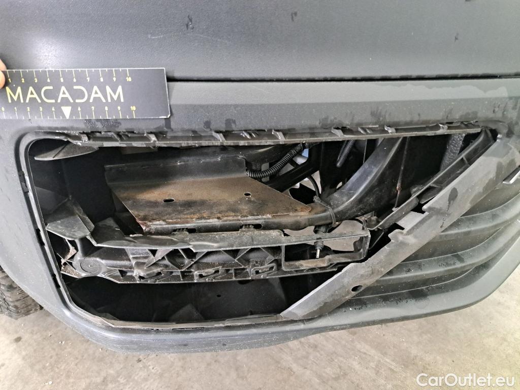 Volkswagen  Crafter Volkswagen  35 2.0TDI 75kW L4 FWD 2d #60