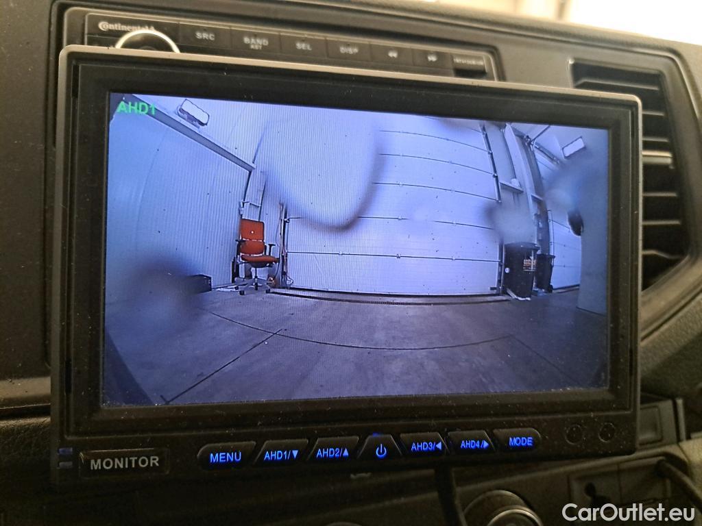 Volkswagen  Crafter Volkswagen  35 2.0TDI 75kW L4 FWD 2d #15