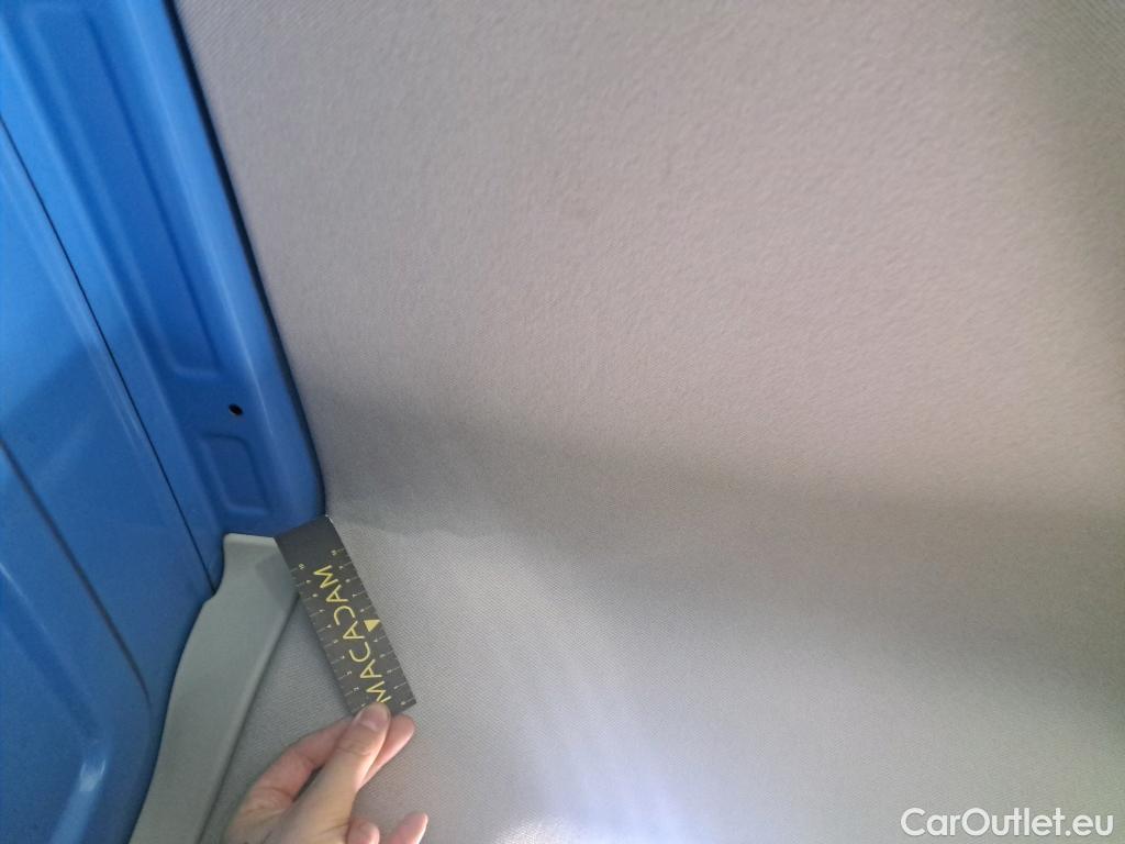 Volkswagen  Crafter Volkswagen  35 2.0TDI 75kW L4 FWD 2d #39