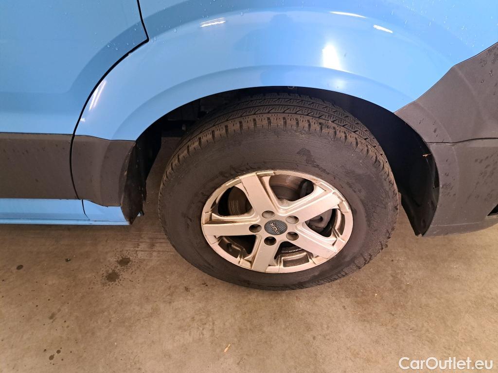 Volkswagen  Crafter Volkswagen  35 2.0TDI 75kW L4 FWD 2d #14