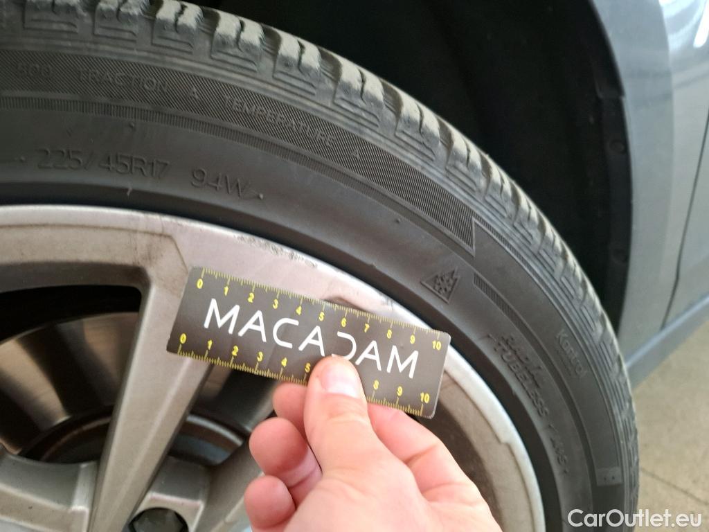  Audi  A3 AUDI  Sportback / 2020 / 5P / Berline 40 TFSI e 204 S Tronic Business Line #28