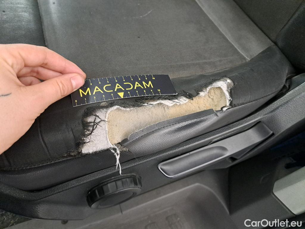 Volkswagen  Crafter Volkswagen  35 2.0TDI 75kW L4 FWD 2d #49