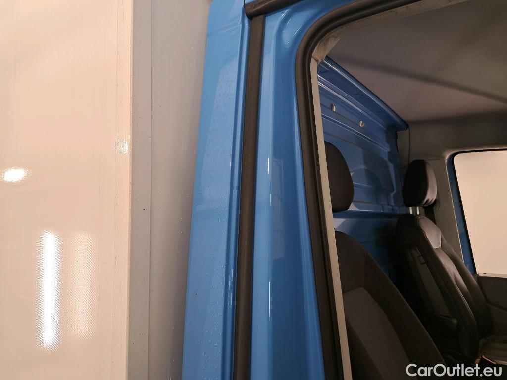 Volkswagen  Crafter Volkswagen  35 2.0TDI 75kW L4 FWD 2d #21