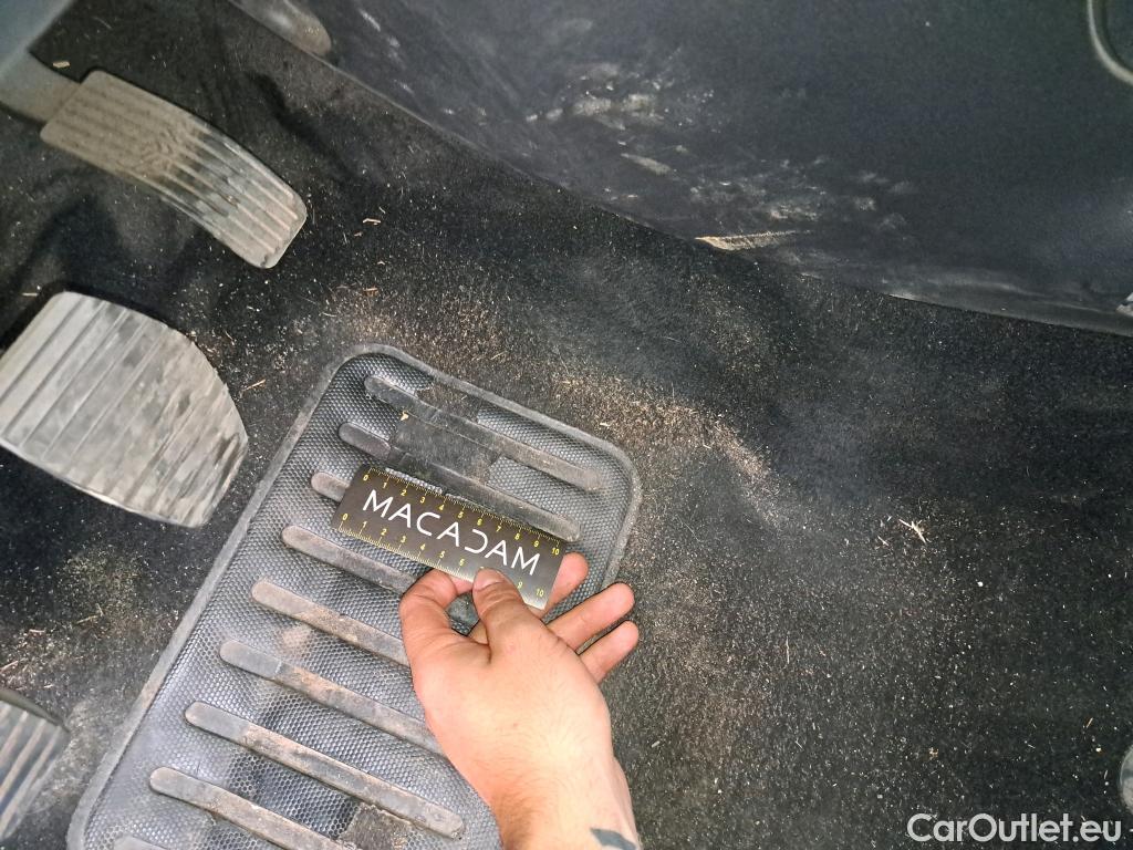 Citroen  C4 Cactus  Feel 1.2 PureTech 80CV BVM5 E6 #4