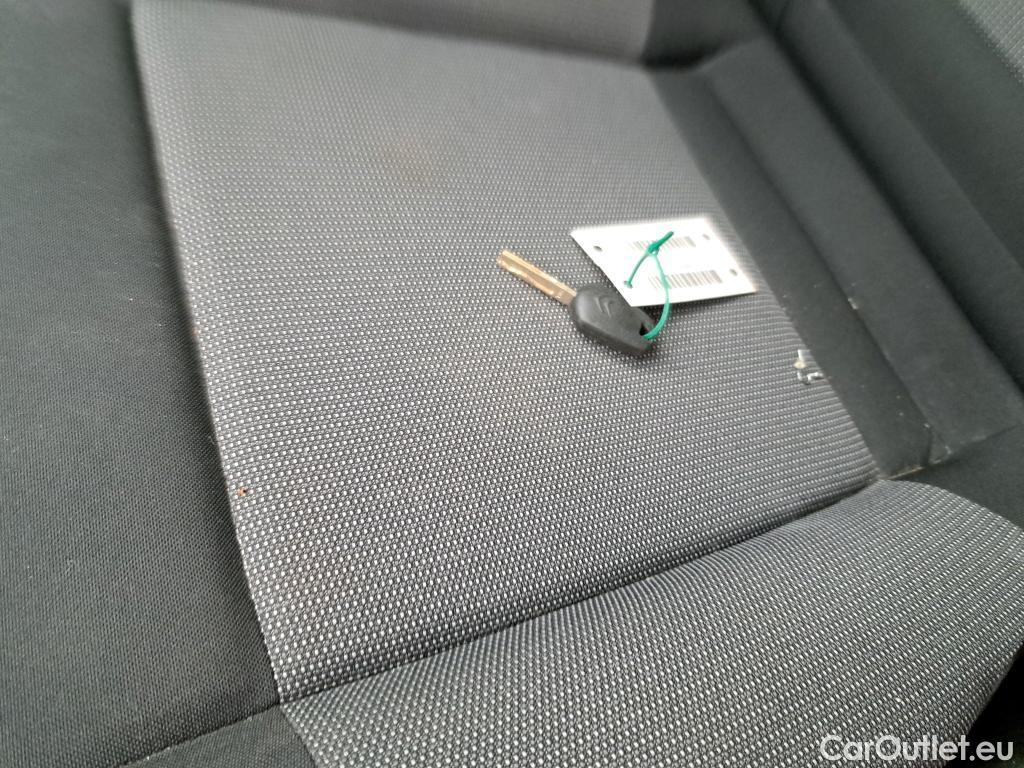 Citroen  C4 Cactus  Feel 1.2 PureTech 80CV BVM5 E6 #12