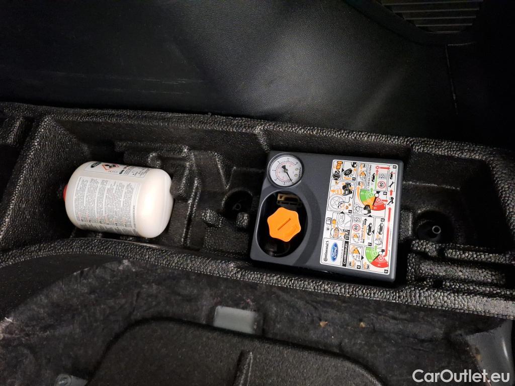 Ford  Kuga FORD  / 2019 / 5P / SUV 2.5 190 hybrid Flexifuel Pshift Titanium #11