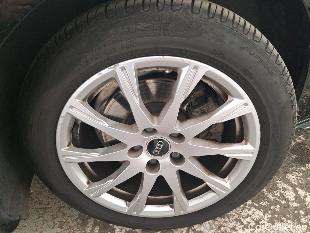 Audi  A4  Berline 30 TDI Business line 2.0 TDI 135CV BVA7 E6d #18