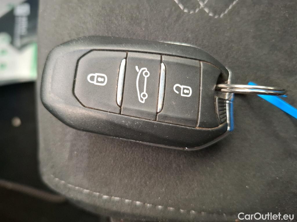 DS  DS7 7 Crossback Performance Line + 1.5 BlueHDi 130CV BVA8 E6d #12