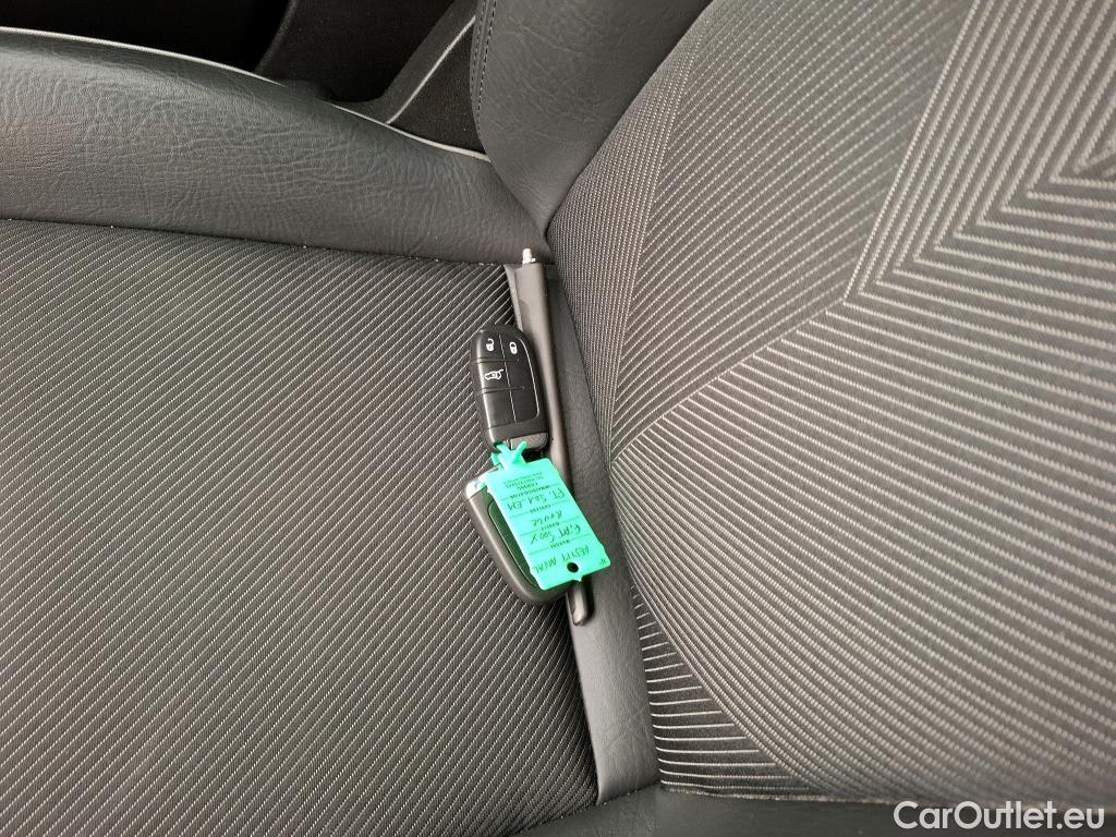 Fiat  500 FIAT X / 2018 / 5P / SUV 1.0 FFly T T3 120ch Cross #13