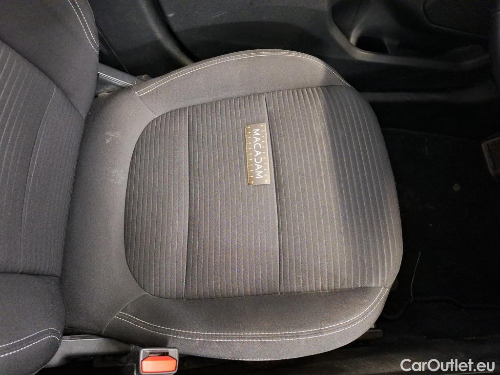 Ford  Kuga FORD  / 2019 / 5P / SUV 2.5 190 hybrid Flexifuel Pshift Titanium #10