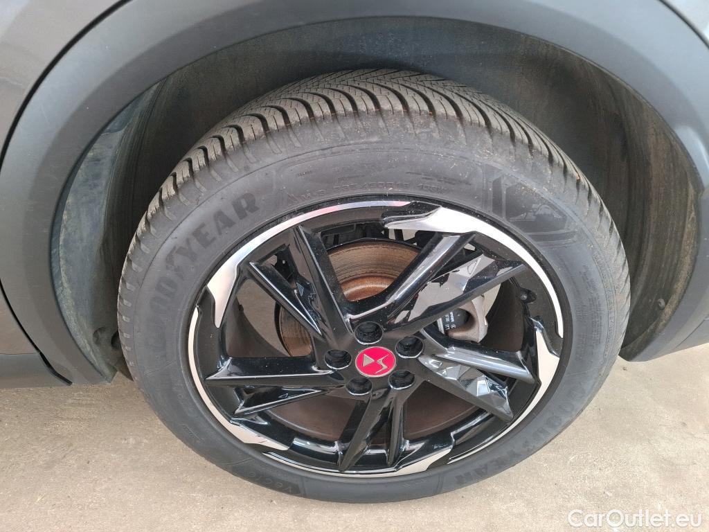 DS  DS7 7 Crossback Performance Line + 1.5 BlueHDi 130CV BVA8 E6d #1
