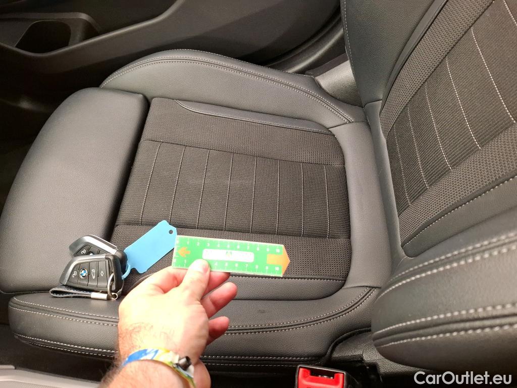 Bmw  Serie 3 BMW Série 3 Berline / 2022 / 4P / Berline 318i 156ch Business Design BVA8 #7