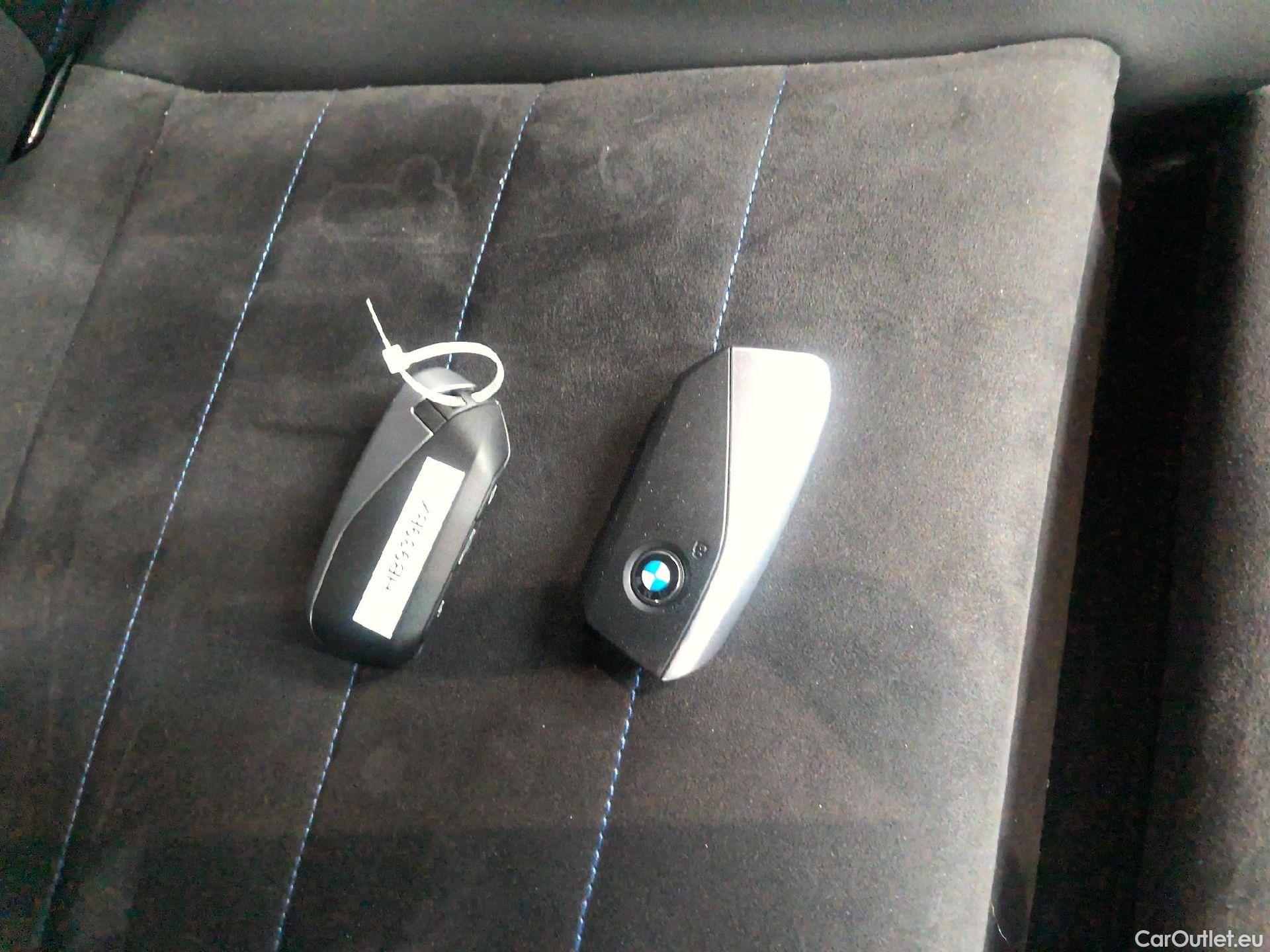 Bmw  X1 BMW  / 2022 / 5P / SUV xDrive25e M Sport DKG7 #8