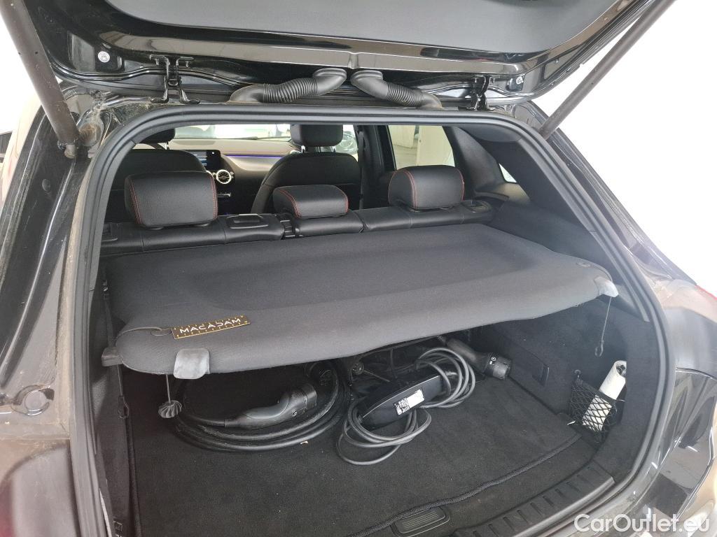  Mercedes  EQA MERCEDES-BENZ  / 2021 / 5P / SUV  250 AMG Line #19