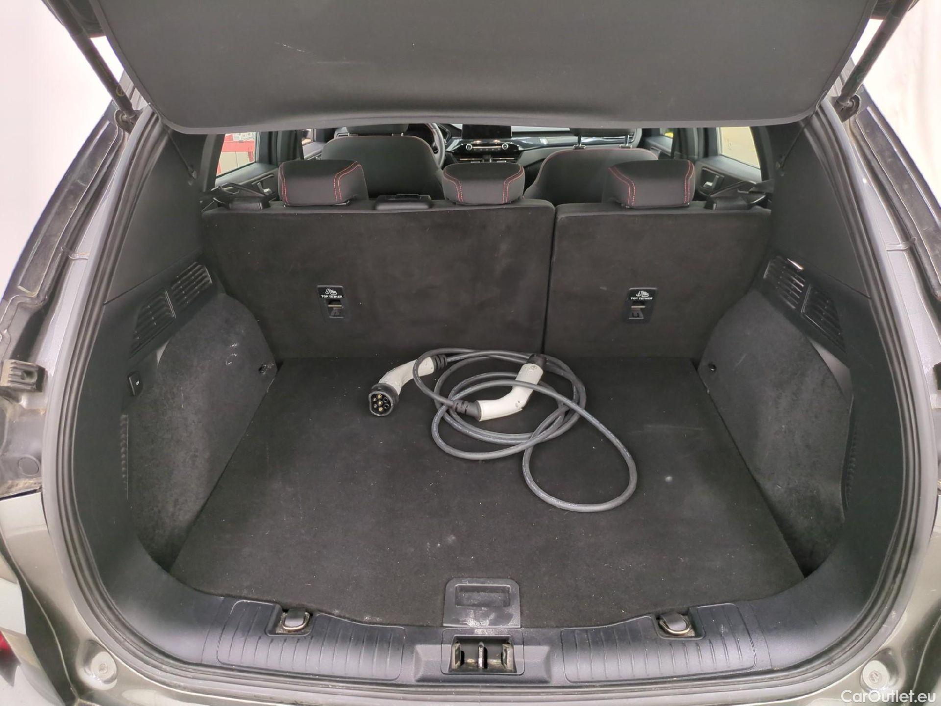 Ford  Kuga FORD  / 2019 / 5P / SUV 2.5 Duratec 225 ch PHEV eCVT St Line #9