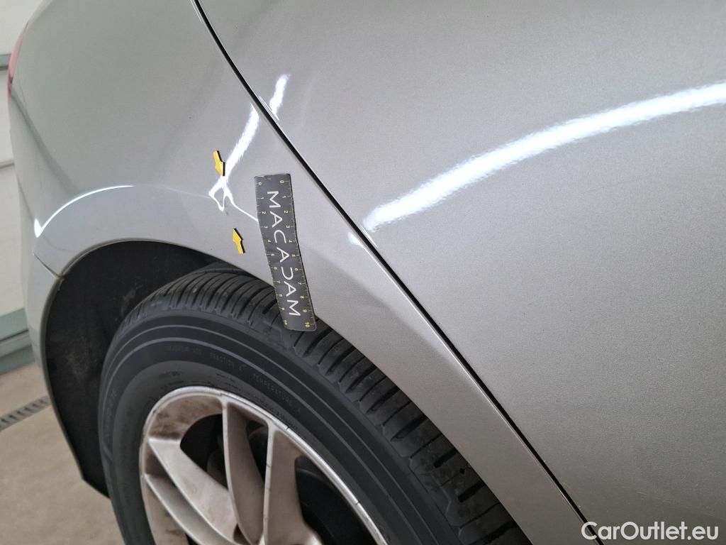 Mercedes  A-Klasse MERCEDES-BENZ Classe A / 2018 / 5P / Berline A 180 d Business Line 7G-DCT #21