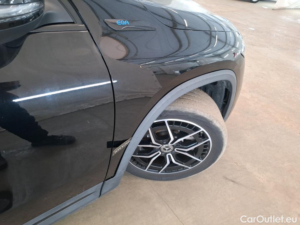  Mercedes  EQA MERCEDES-BENZ  / 2021 / 5P / SUV  250 AMG Line #24