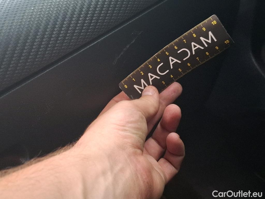 Mercedes  A-Klasse MERCEDES-BENZ Classe A / 2018 / 5P / Berline A 180 d Business Line 7G-DCT #17