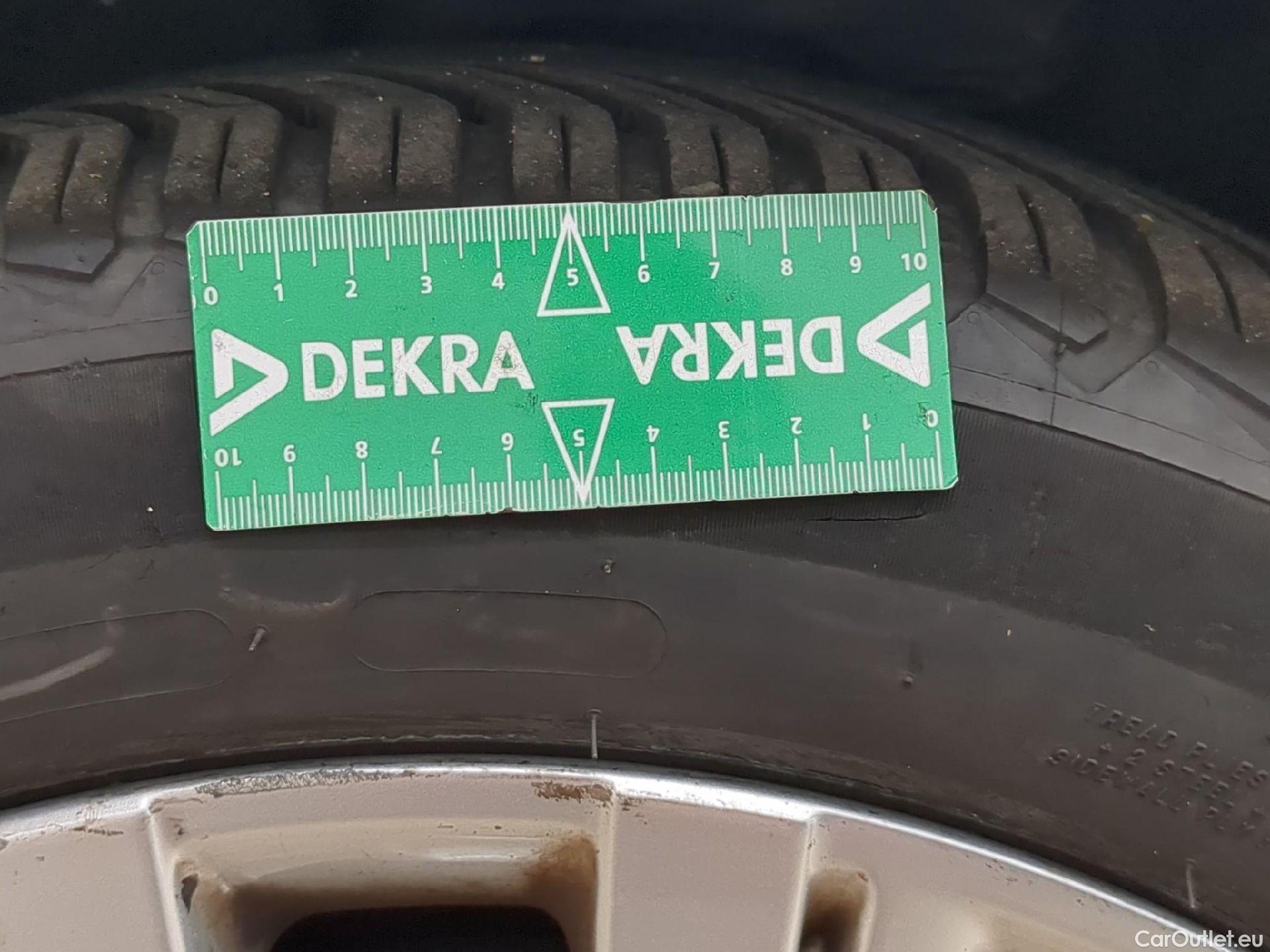  Opel  Insignia OPEL  Sports Tourer / 2020 / 5P / Break 1.5 Diesel 122 ch auto ELEGANCE BUSINESS #17