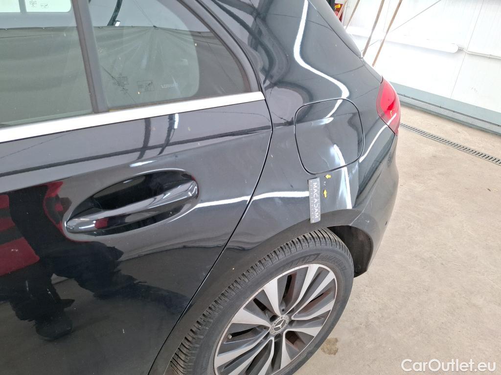 Mercedes  A-Klasse MERCEDES-BENZ Classe A Compact / 2018 / 5P / Berline A 250 e Business Line 8G-DCT #22