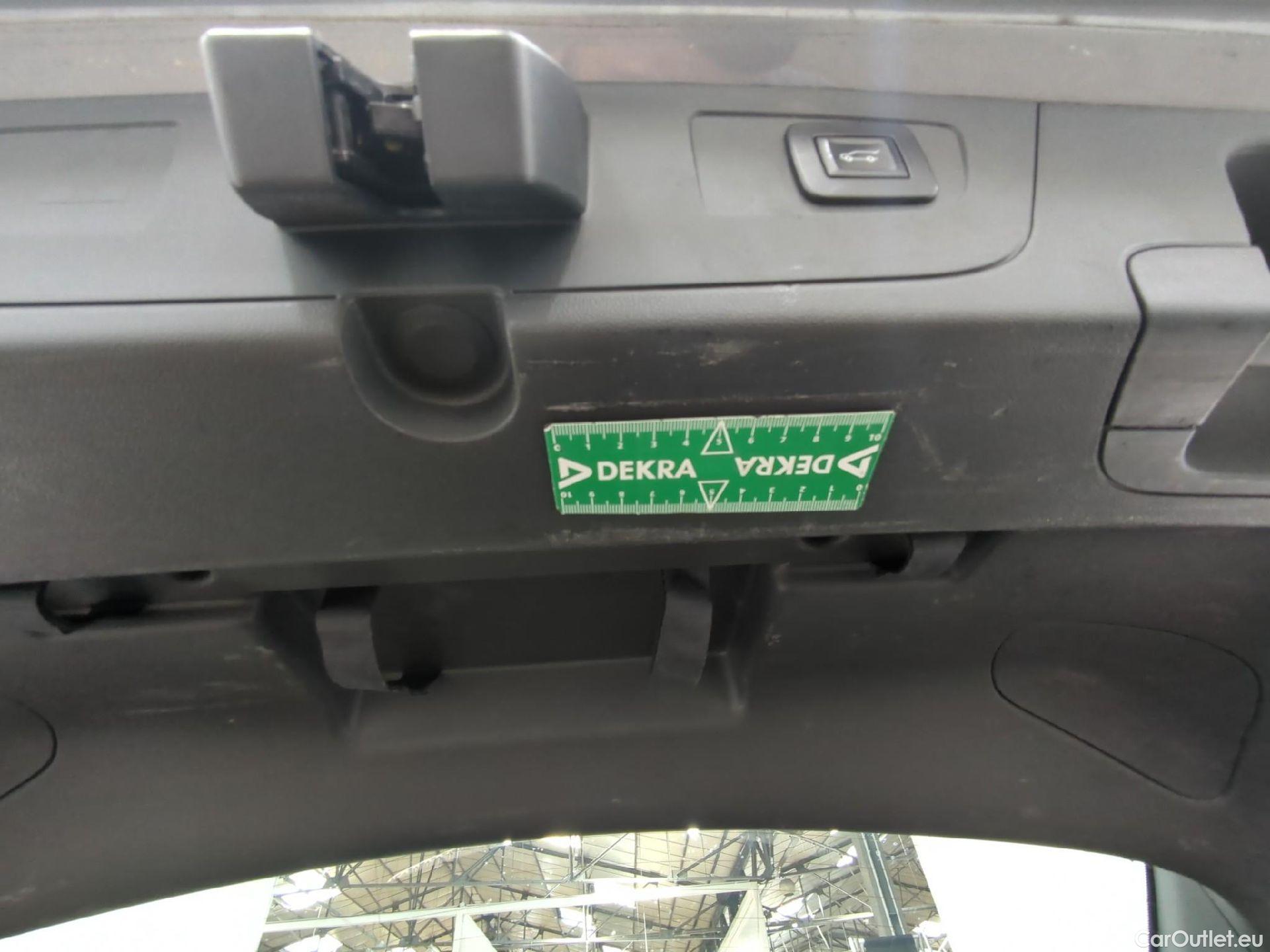  Opel  Insignia OPEL  Sports Tourer / 2020 / 5P / Break 1.5 Diesel 122 ch auto ELEGANCE BUSINESS #3