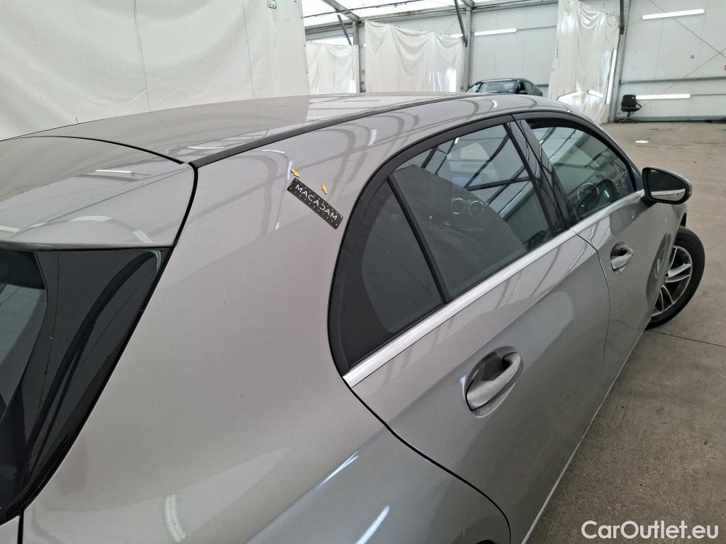 Mercedes  A-Klasse MERCEDES-BENZ Classe A / 2018 / 5P / Berline A 180 d Business Line 7G-DCT #26