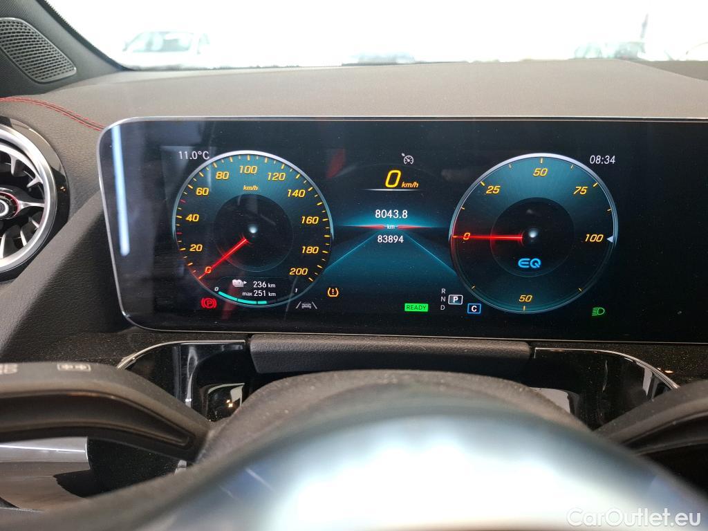  Mercedes  EQA MERCEDES-BENZ  / 2021 / 5P / SUV  250 AMG Line #23