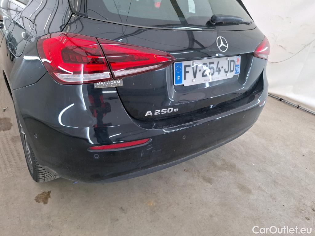 Mercedes  A-Klasse MERCEDES-BENZ Classe A Compact / 2018 / 5P / Berline A 250 e Business Line 8G-DCT #11