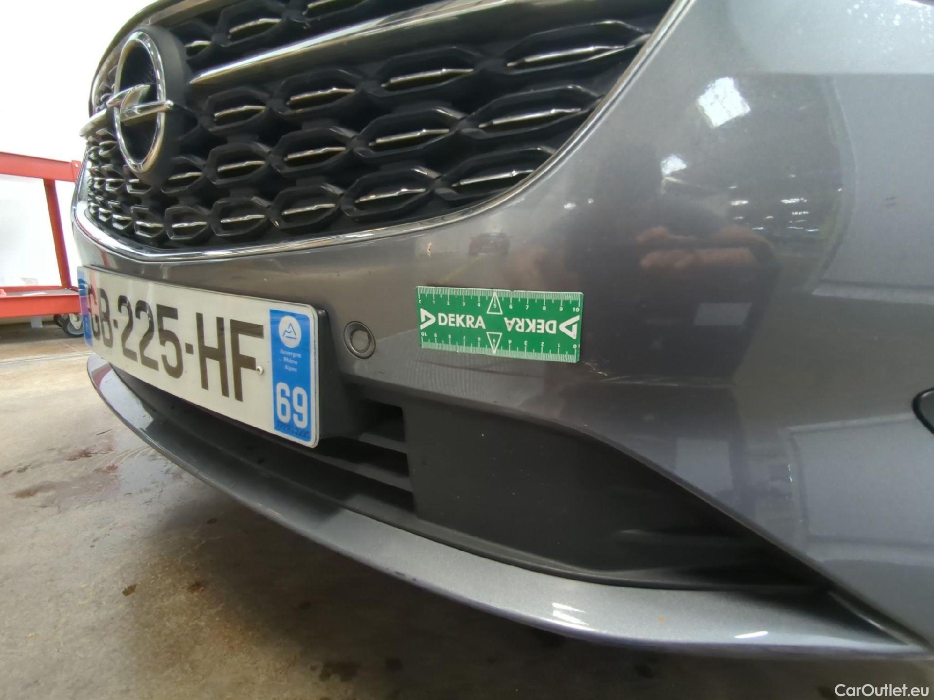  Opel  Insignia OPEL  Sports Tourer / 2020 / 5P / Break 1.5 Diesel 122 ch auto ELEGANCE BUSINESS #37