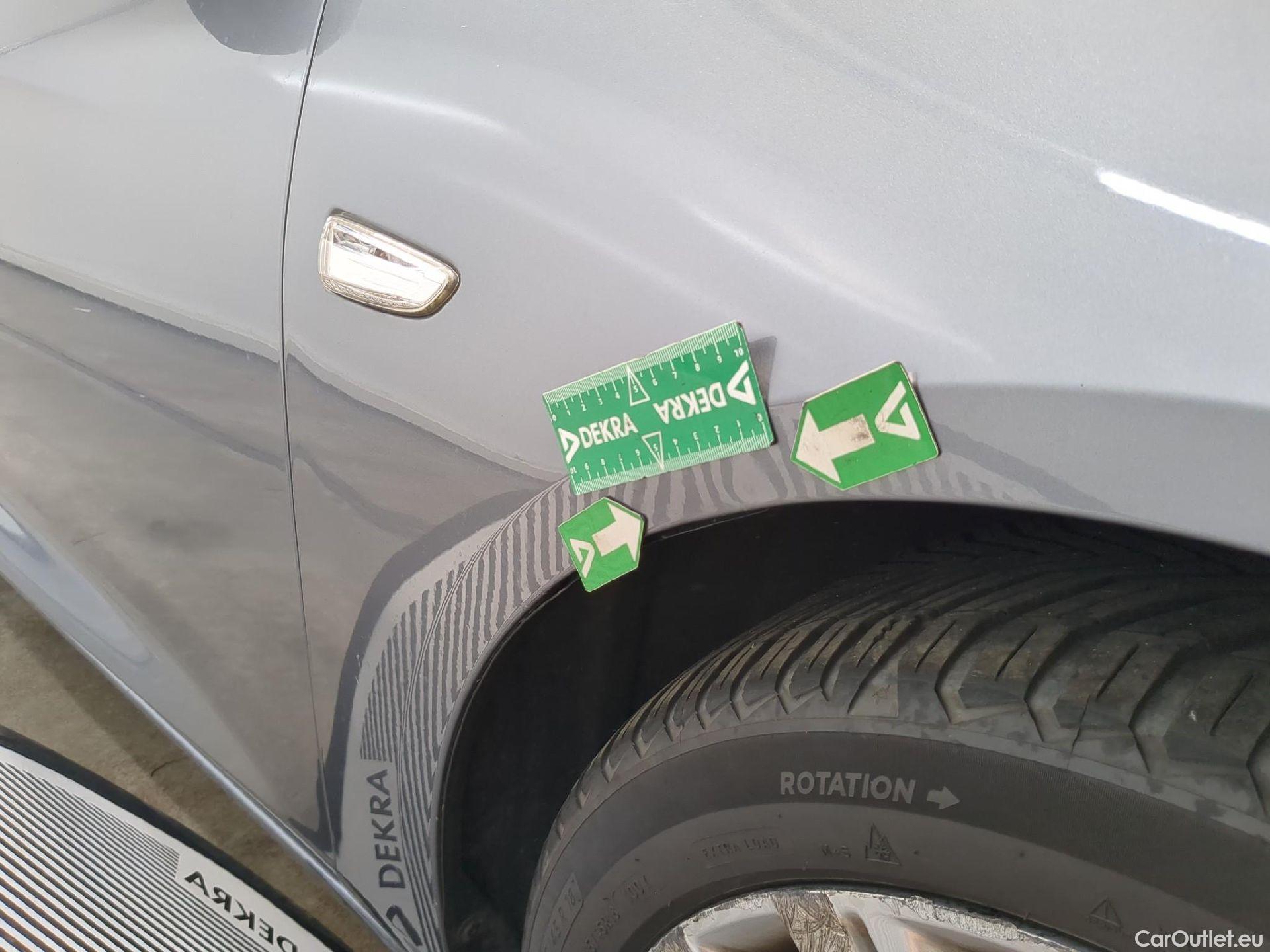  Opel  Insignia OPEL  Sports Tourer / 2020 / 5P / Break 1.5 Diesel 122 ch auto ELEGANCE BUSINESS #34