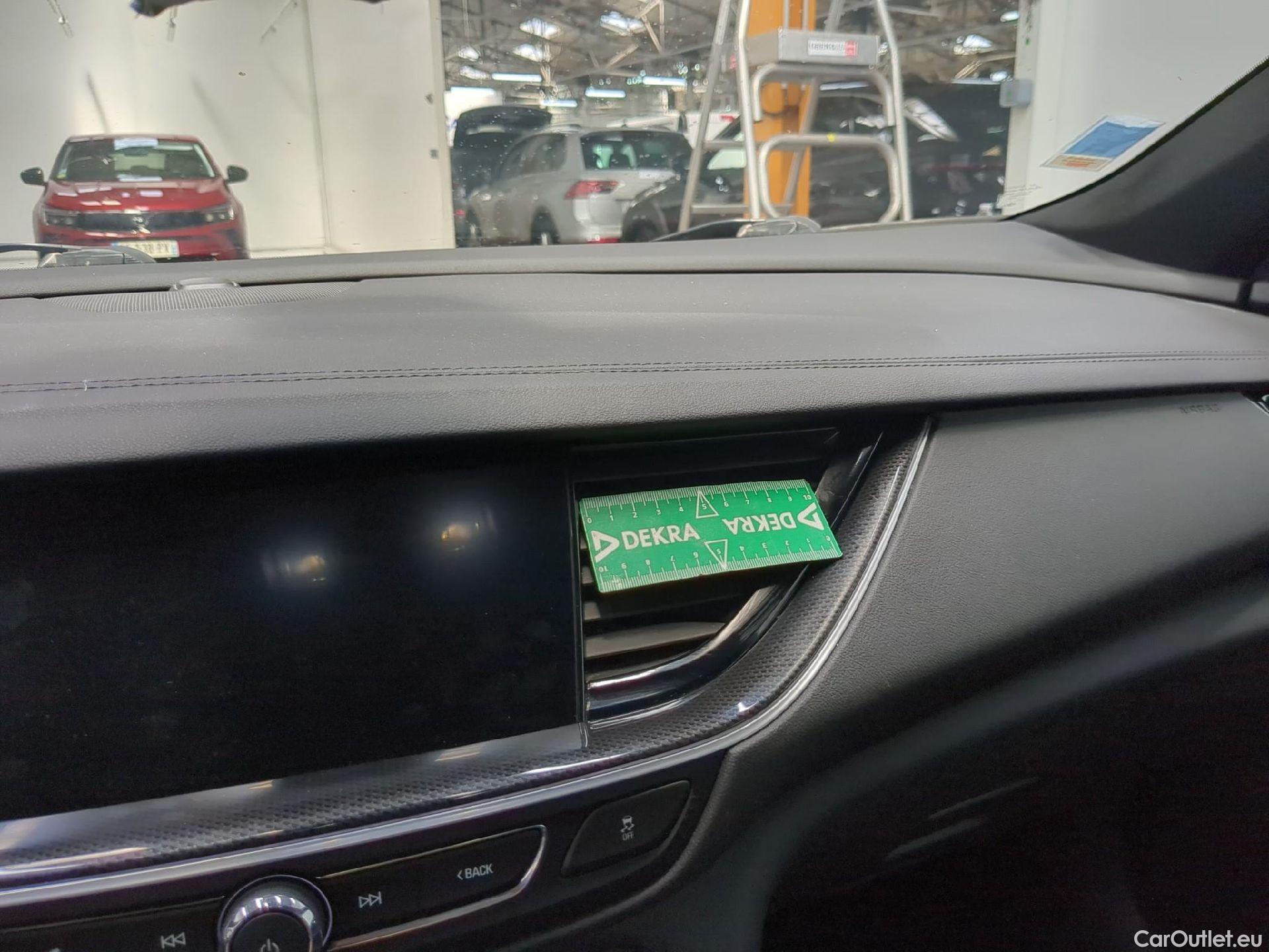  Opel  Insignia OPEL  Sports Tourer / 2020 / 5P / Break 1.5 Diesel 122 ch auto ELEGANCE BUSINESS #7