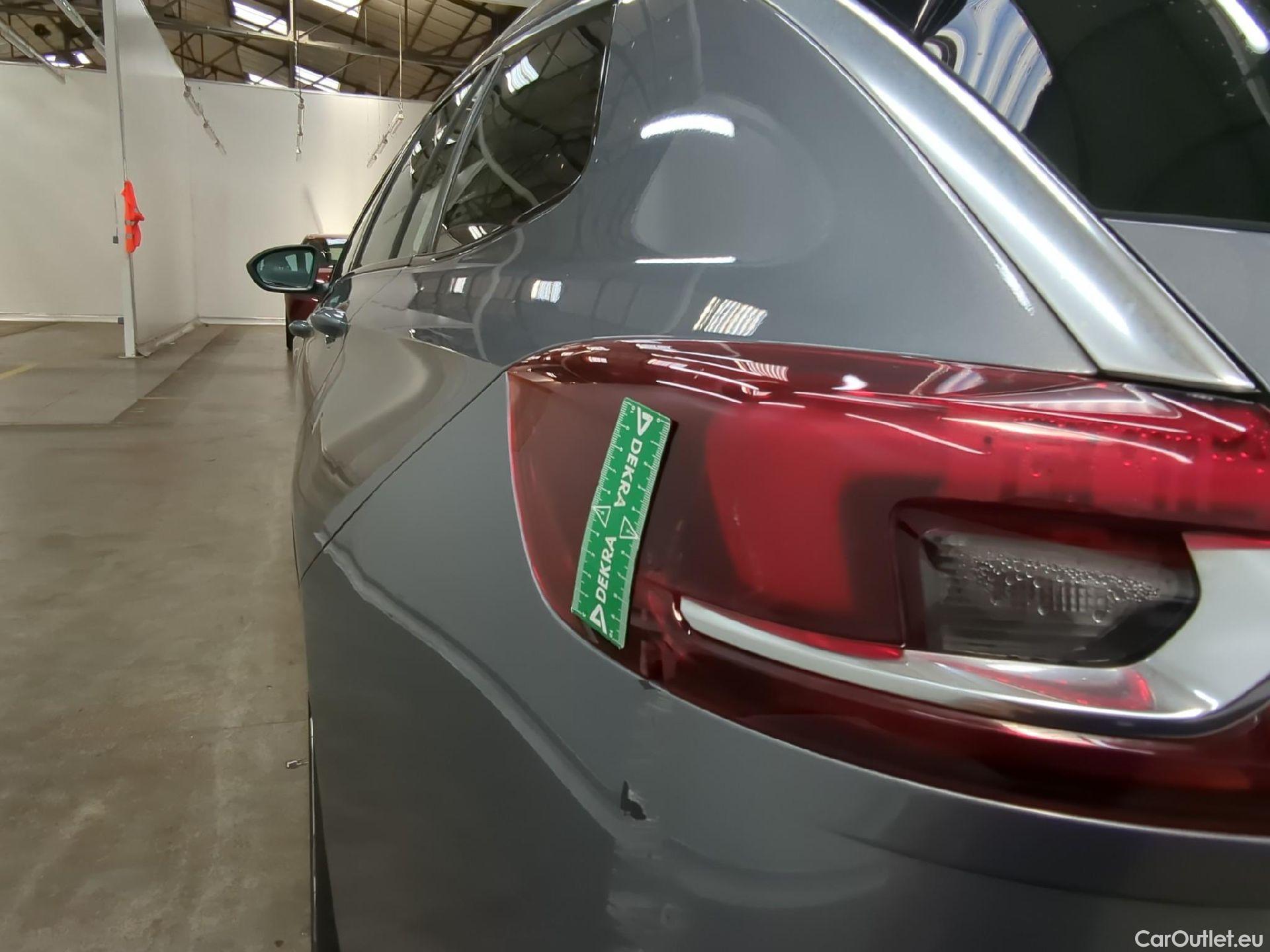  Opel  Insignia OPEL  Sports Tourer / 2020 / 5P / Break 1.5 Diesel 122 ch auto ELEGANCE BUSINESS #47