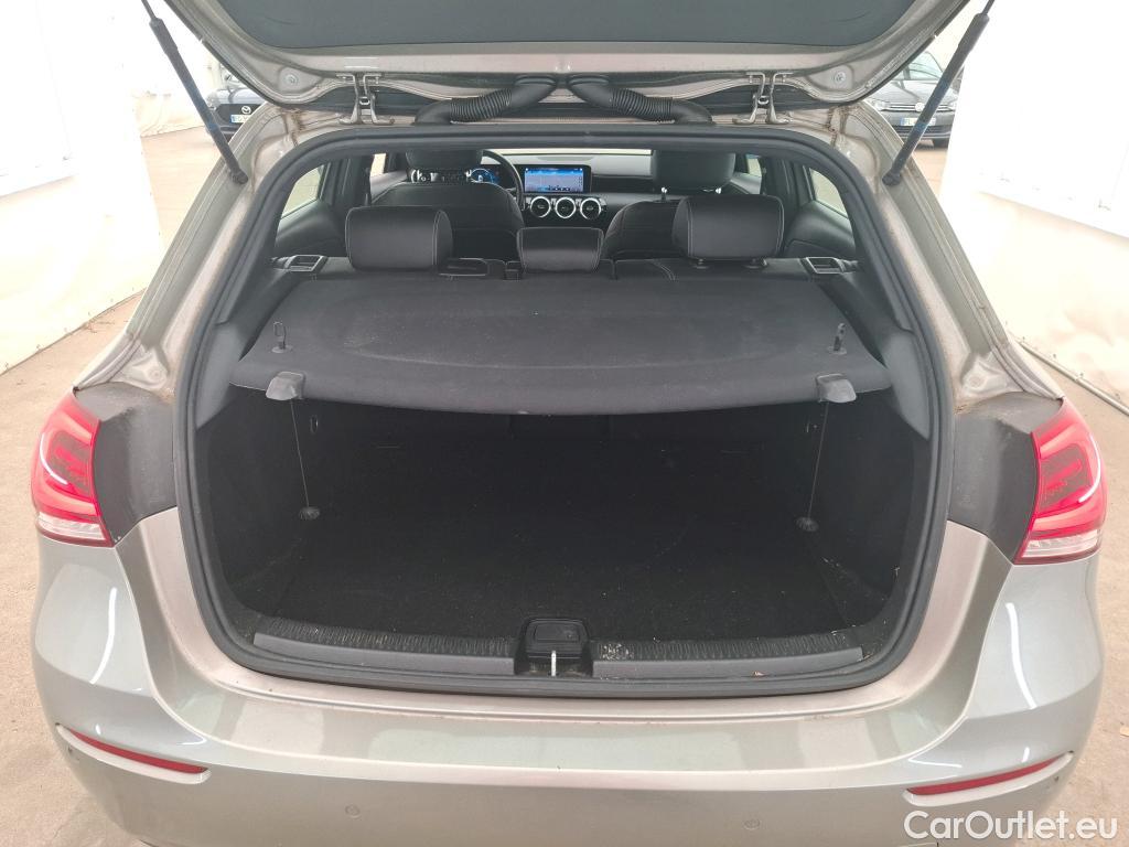 Mercedes  A-Klasse MERCEDES-BENZ Classe A / 2018 / 5P / Berline A 180 d Business Line 7G-DCT #8