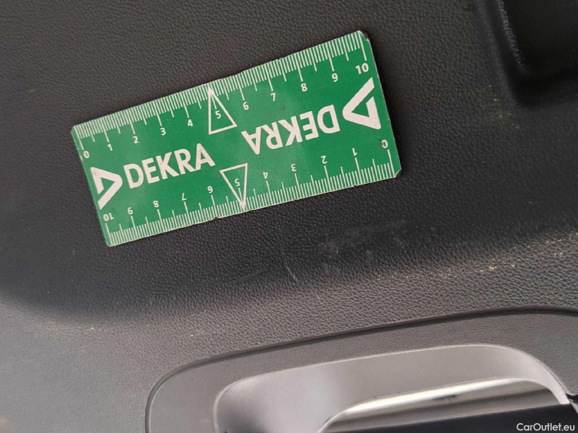  Opel  Insignia OPEL  Sports Tourer / 2020 / 5P / Break 1.5 Diesel 122 ch auto ELEGANCE BUSINESS #4