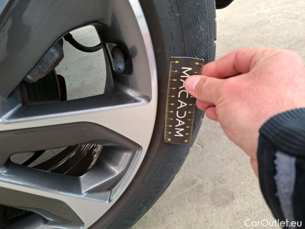 KIA  STONIC  Design 1.0 T-GDI 120CV BVA7 E6dT #23