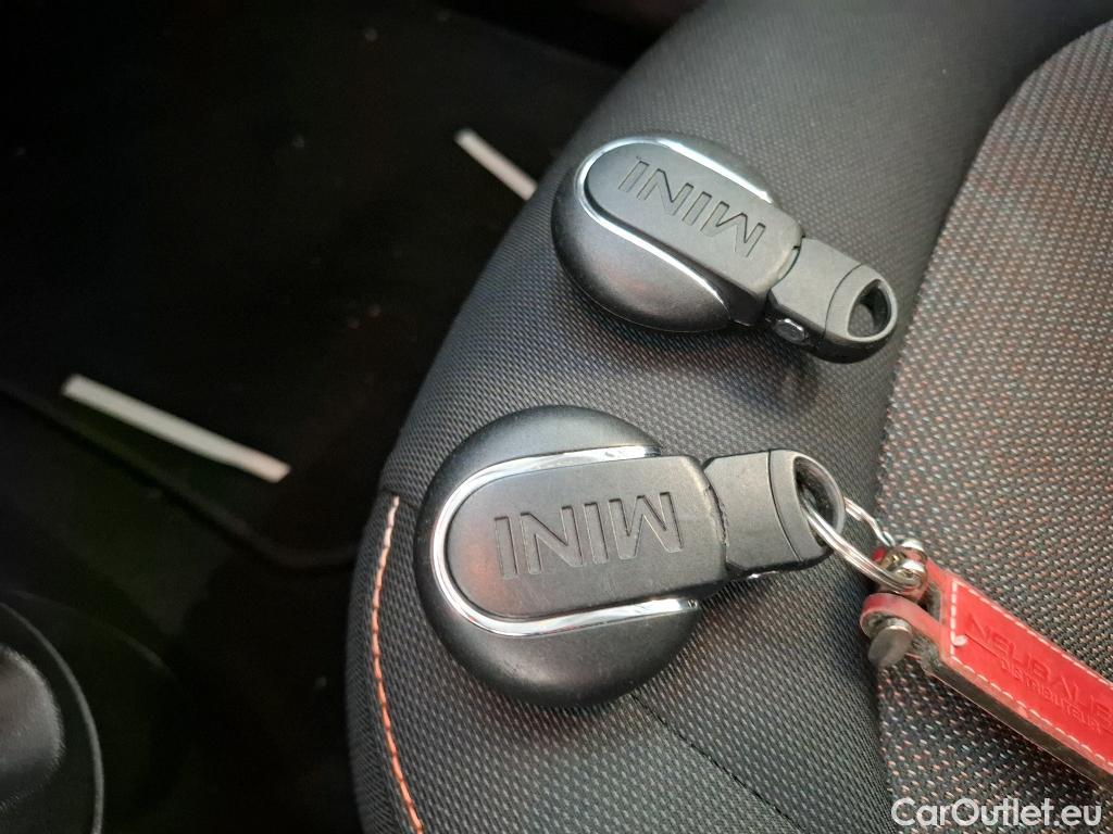 Mini  Cooper MINI Mini / 2014 / 5P / Berline  Finition Business Design 136 BVA7 #12