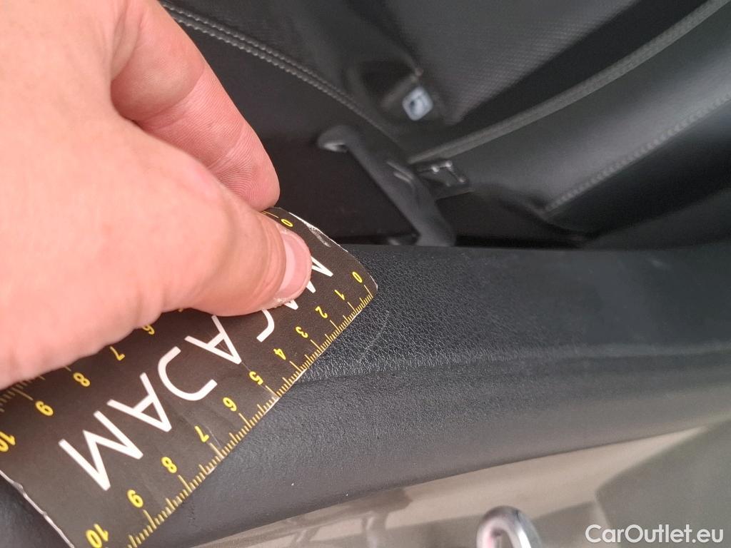 Mercedes  A-Klasse MERCEDES-BENZ Classe A / 2018 / 5P / Berline A 180 d Business Line 7G-DCT #19