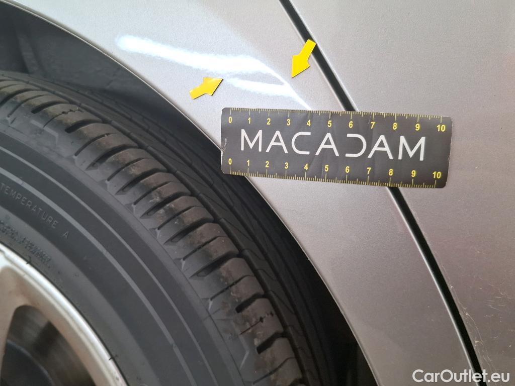 Mercedes  A-Klasse MERCEDES-BENZ Classe A / 2018 / 5P / Berline A 180 d Business Line 7G-DCT #23