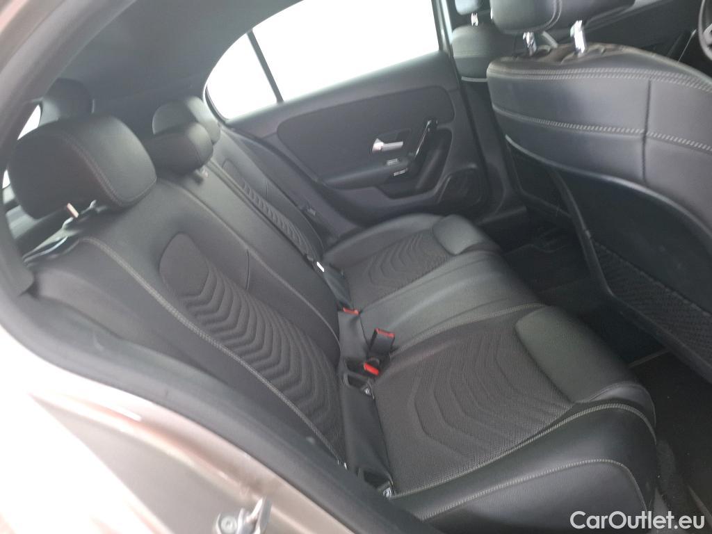 Mercedes  A-Klasse MERCEDES-BENZ Classe A / 2018 / 5P / Berline A 180 d Business Line 7G-DCT #9