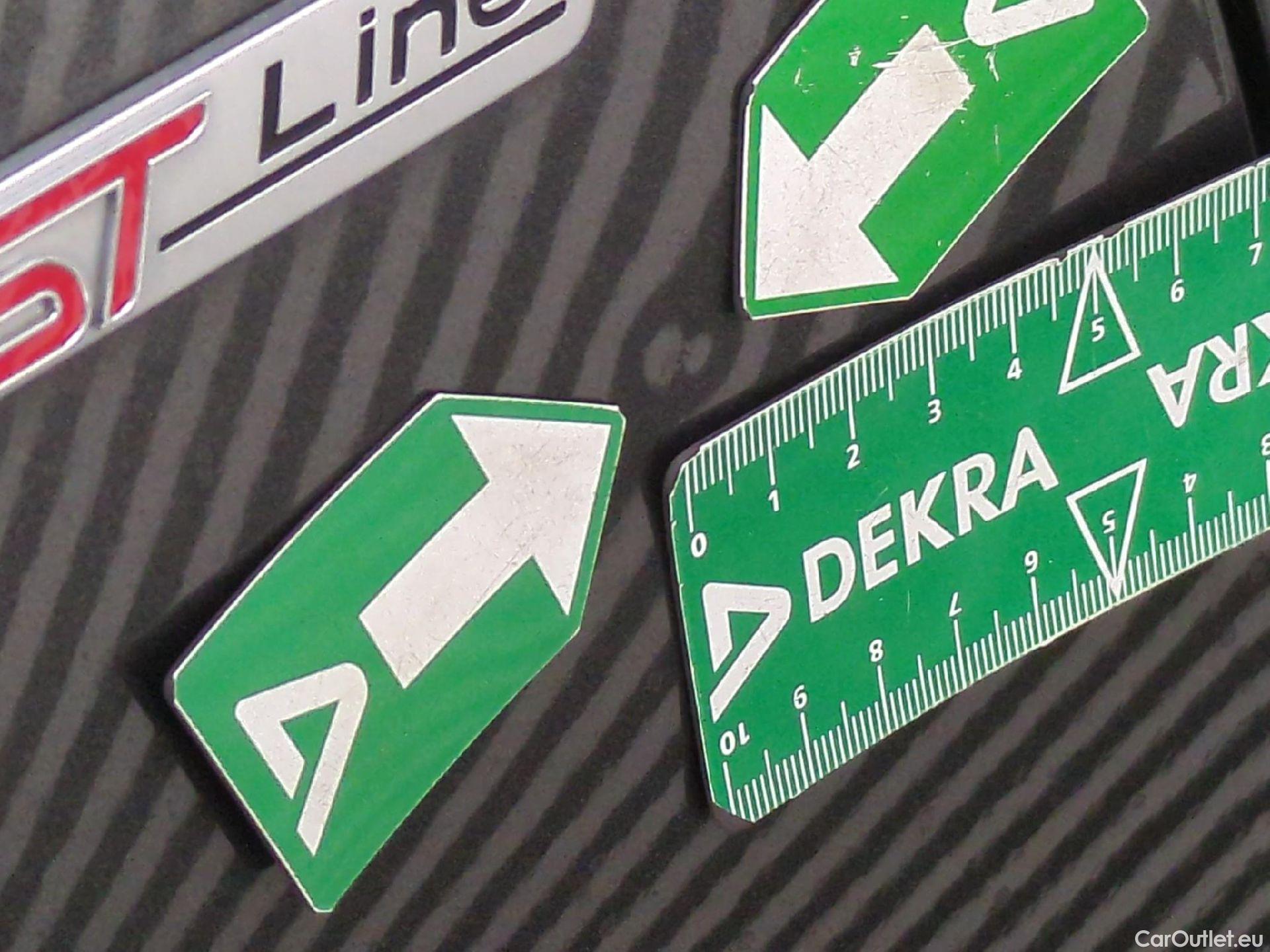 Ford  Kuga FORD  / 2019 / 5P / SUV 2.5 Duratec 225 ch PHEV eCVT St Line #8