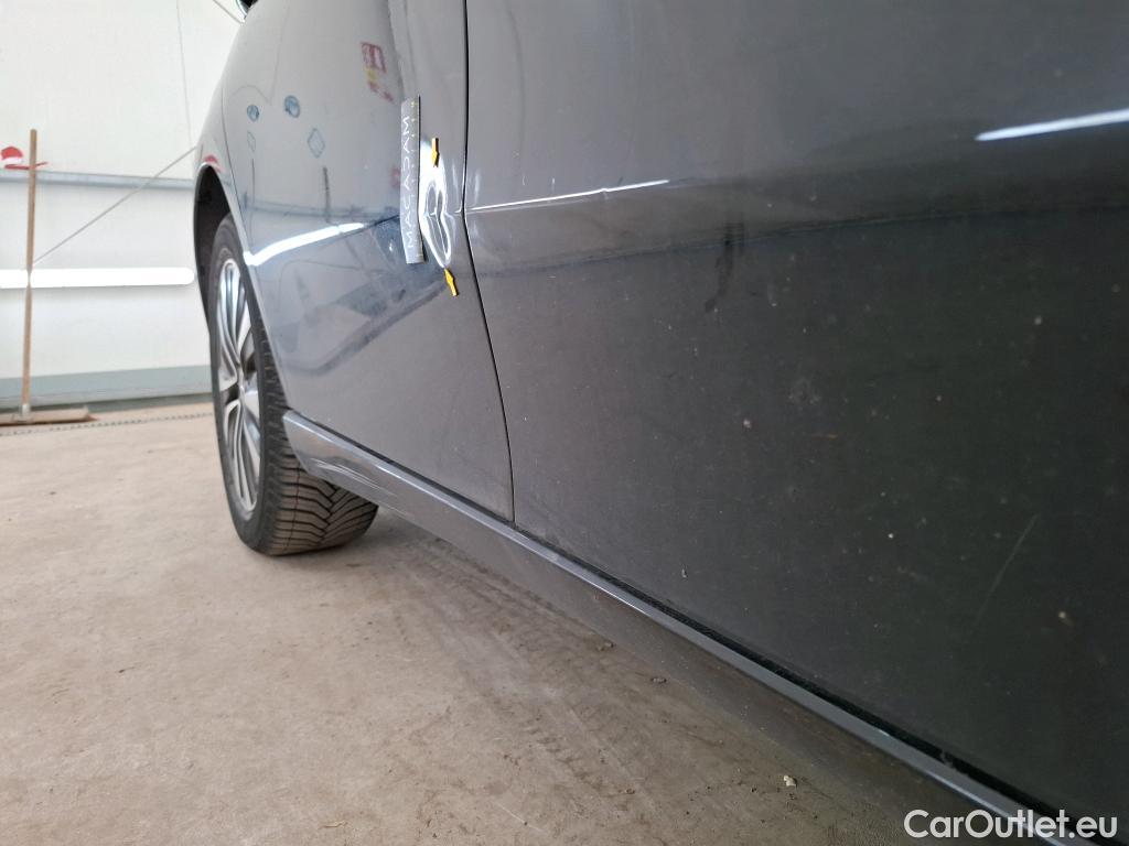 Mercedes  A-Klasse MERCEDES-BENZ Classe A Compact / 2018 / 5P / Berline A 250 e Business Line 8G-DCT #8