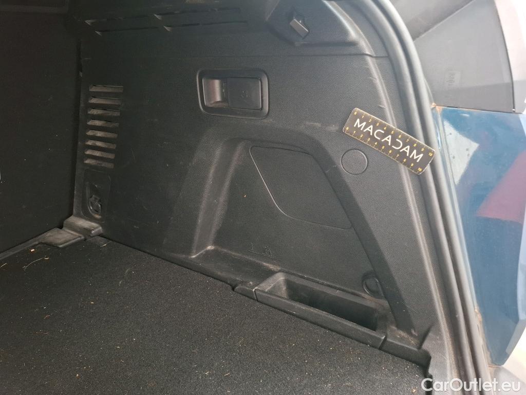 Peugeot  3008  Active Business 1.5 HDi 130CV BVA8 E6d #77