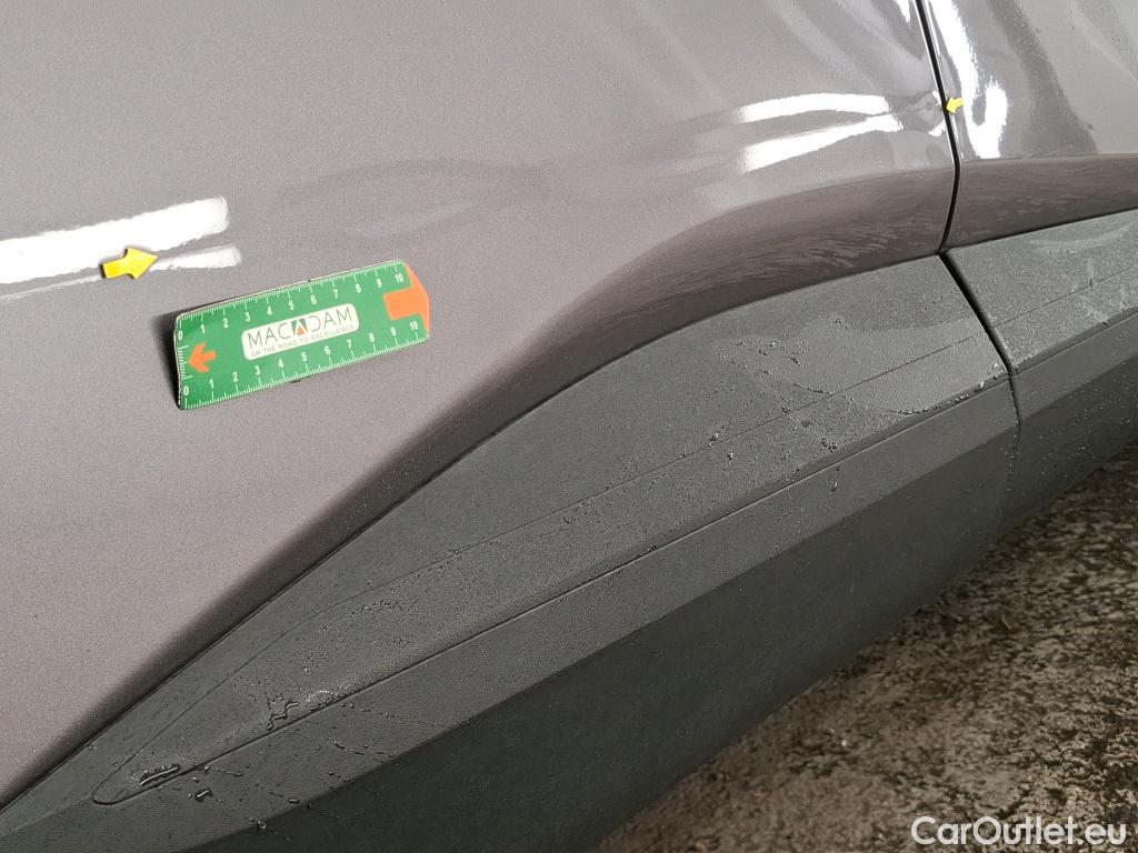 Renault  Captur  II Business 1.6 E-TECH Plug-in 160CV BVA6 E6d #2